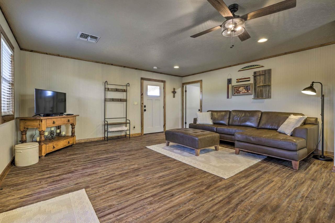 Cozy Fredericksburg Studio Near Wineries! Bagian luar foto
