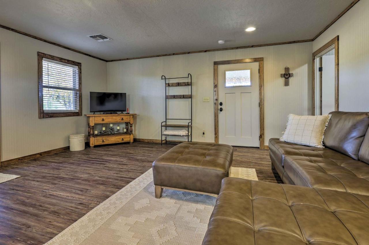 Cozy Fredericksburg Studio Near Wineries! Bagian luar foto