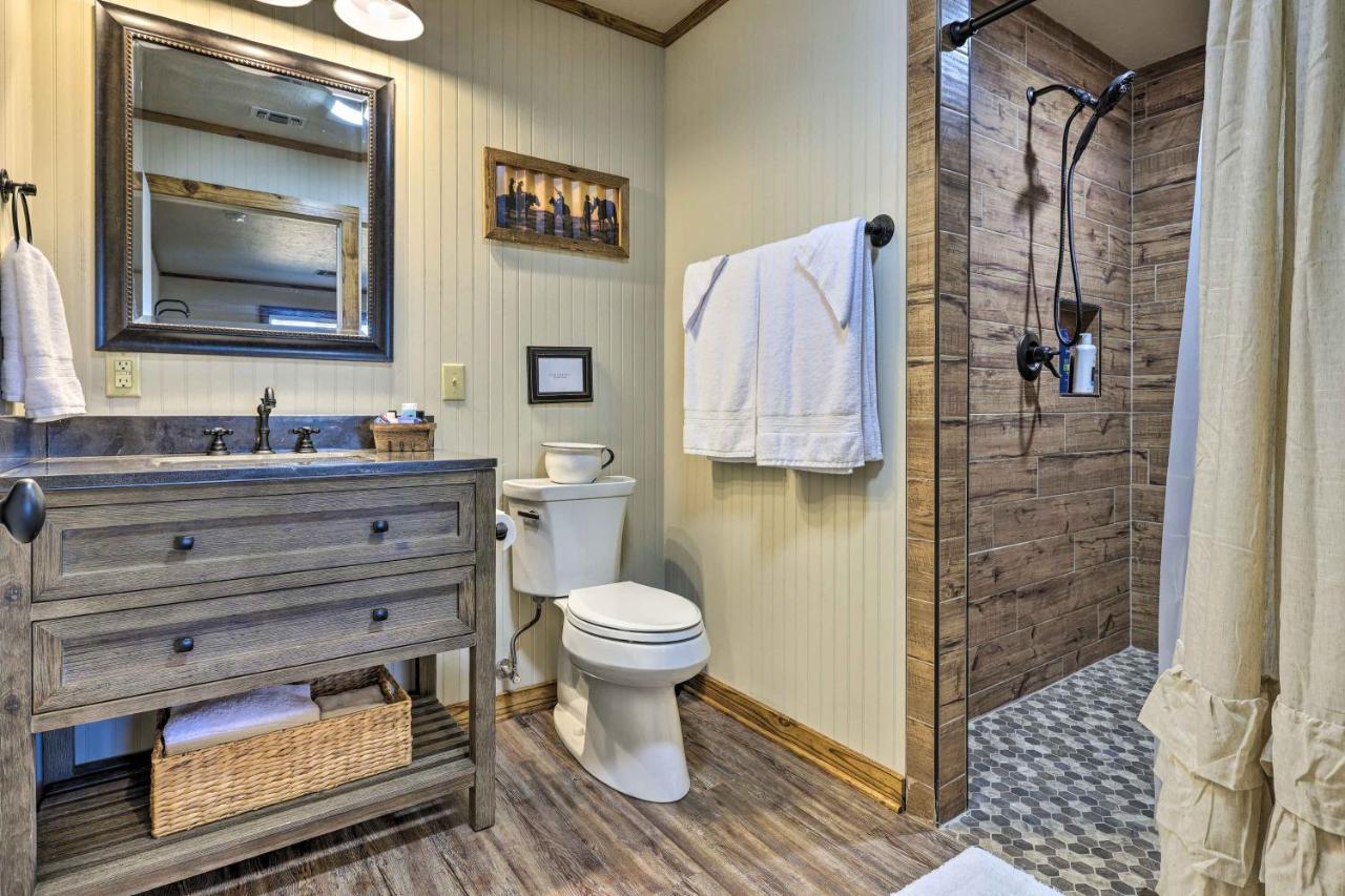 Cozy Fredericksburg Studio Near Wineries! Bagian luar foto