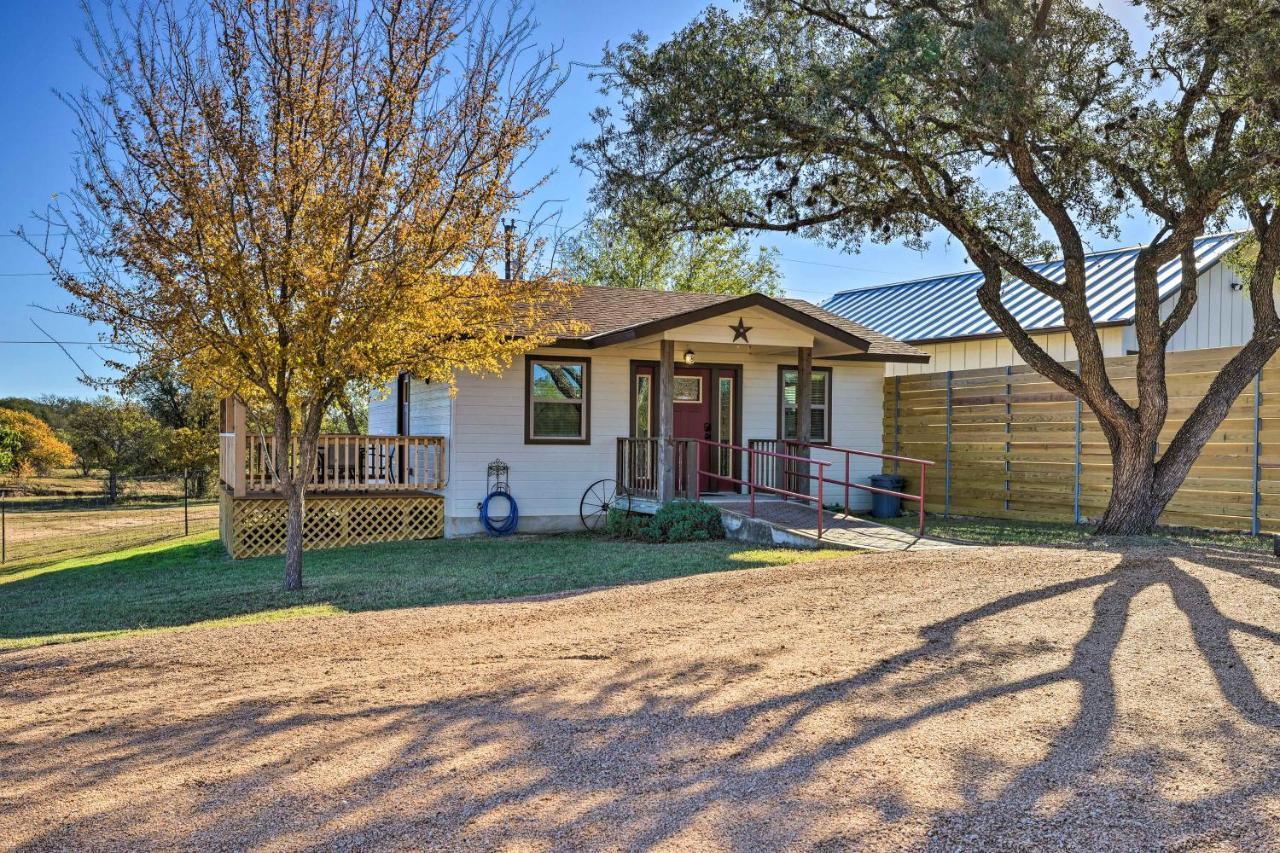 Cozy Fredericksburg Studio Near Wineries! Bagian luar foto