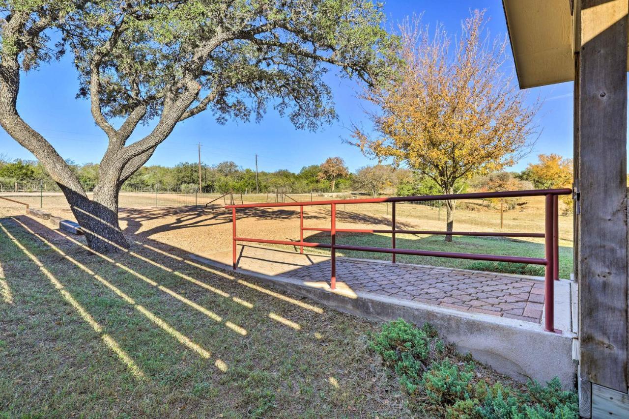 Cozy Fredericksburg Studio Near Wineries! Bagian luar foto